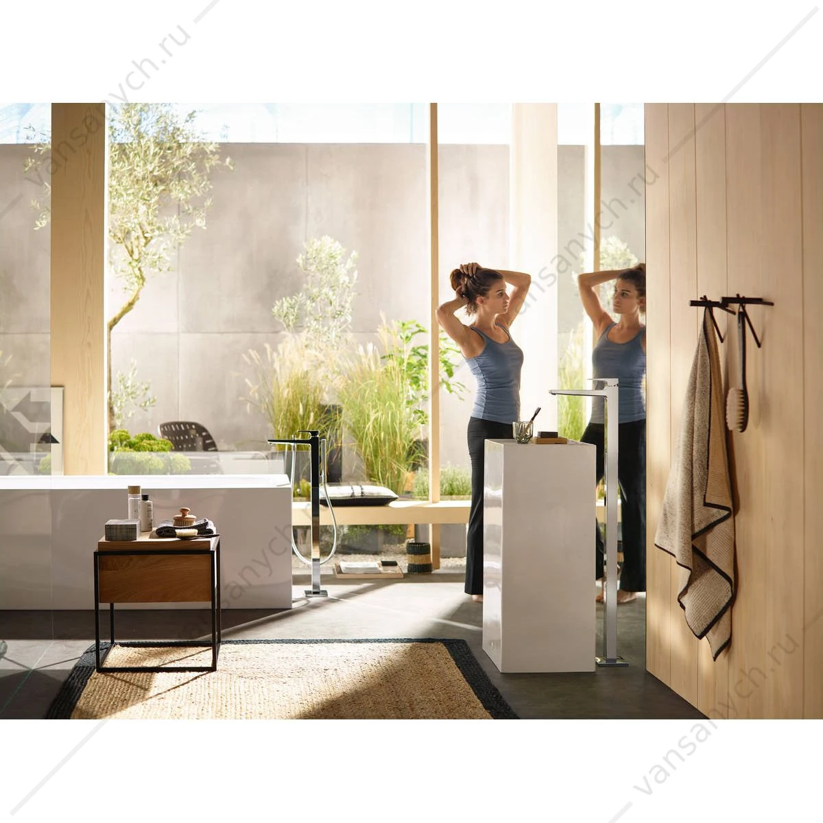 Смеситель для раковины напольный хром HANSGROHE Metropol 32530000