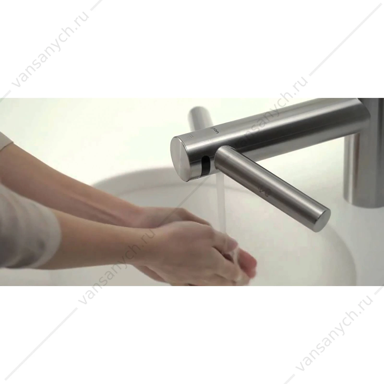 Сушилка для рук со смесителем для смешанной воды DYSON Airblade Wash+Dry WD 04 низкая