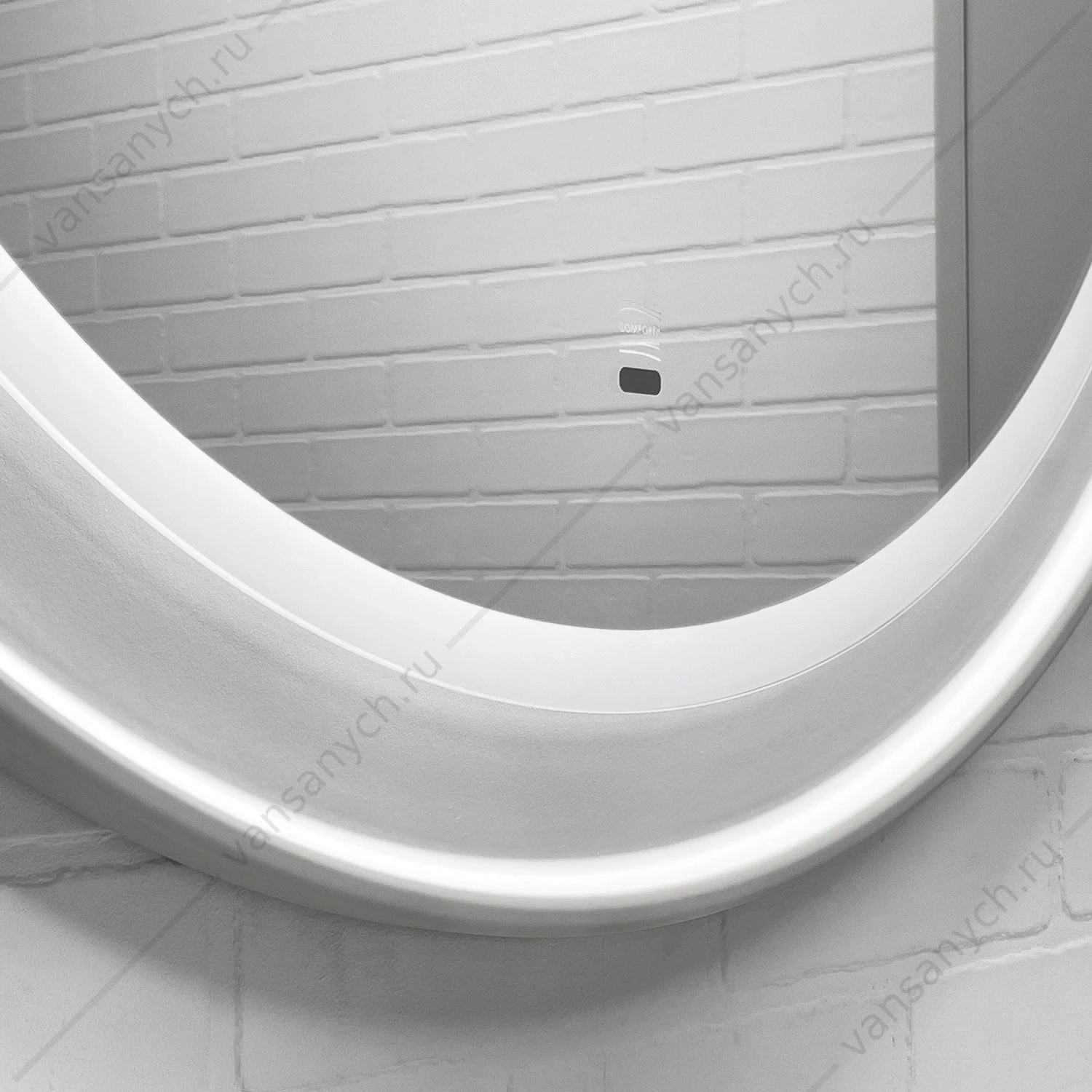 Зеркало 70х70 COMFORTY Ереван-70 LED-подсветка, бесконт. сенсор, антизапотевание, белый матовый 00-00014156CF