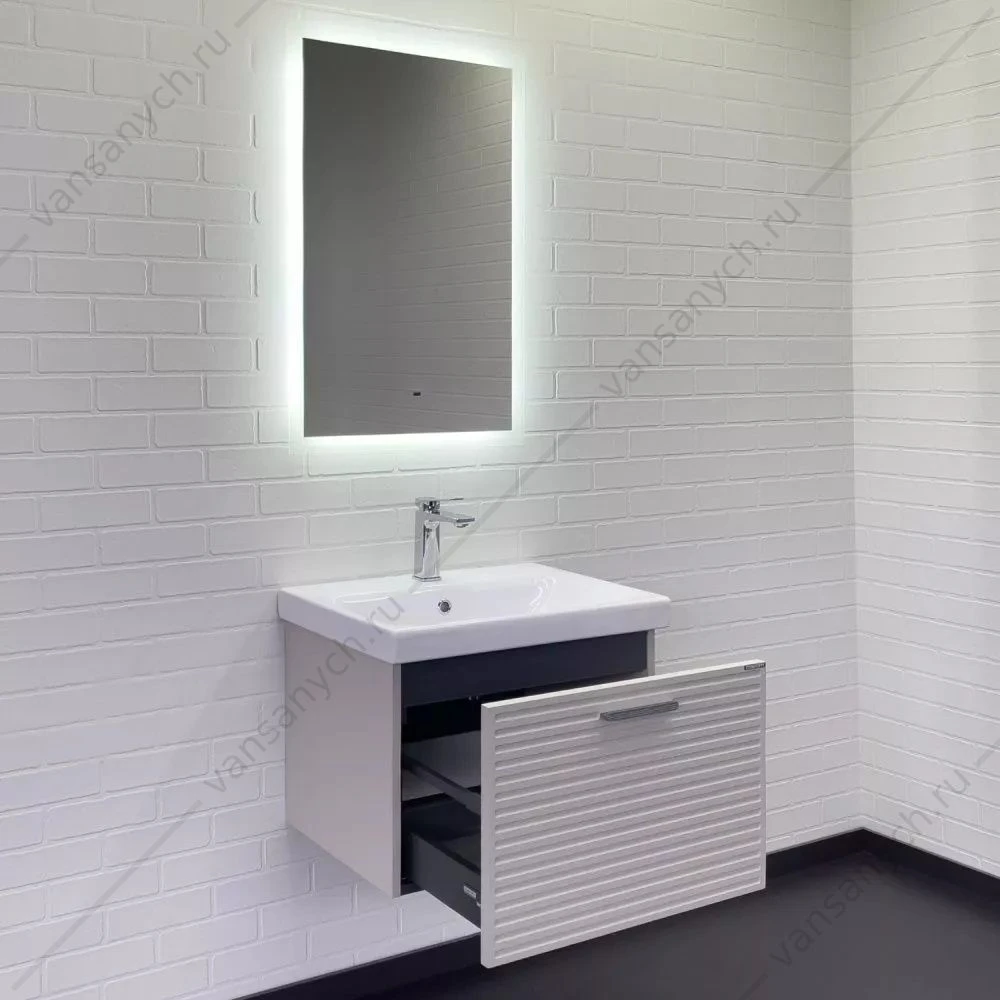 Зеркало 55х88 COMFORTY Эдельвейс-55 LED-подсветка, бесконт. сенсор, 00-00014239CF