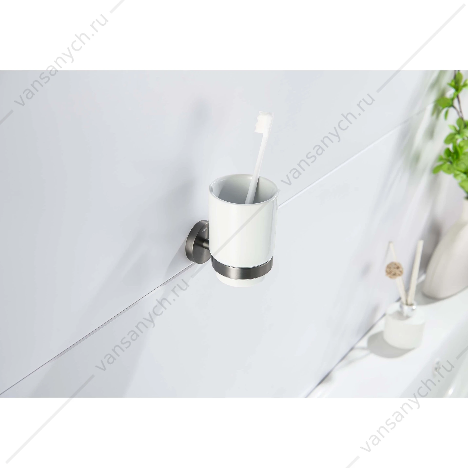 Стакан с держателем AQUATEK, оружейная сталь AQ4604BGM Бетта
